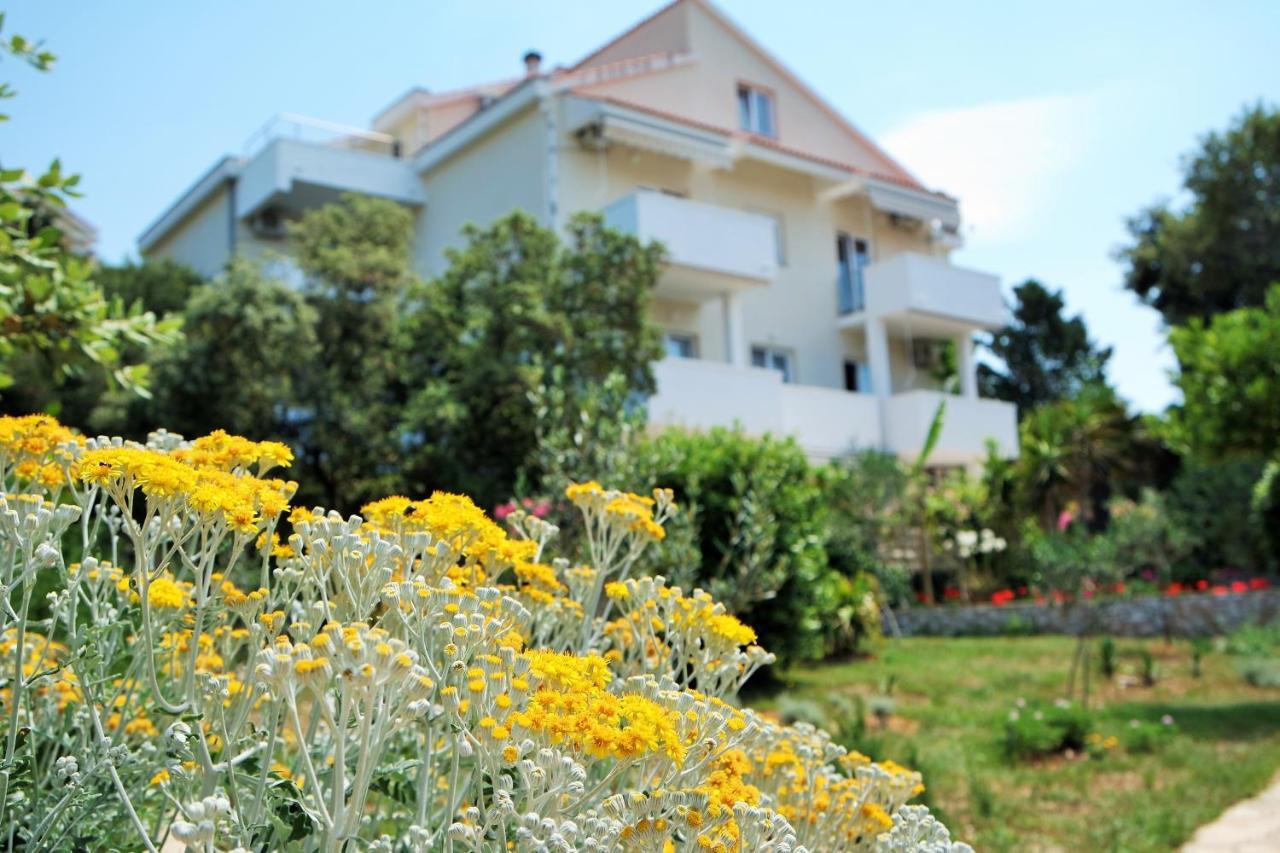 Lenka Apartments II Новалья Экстерьер фото